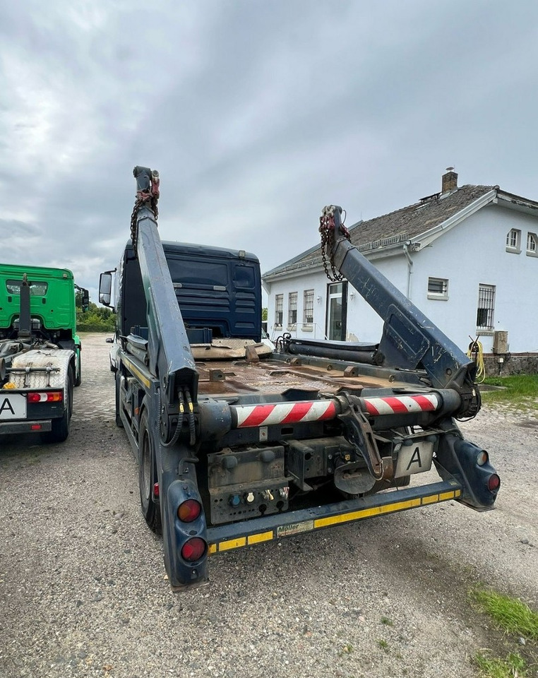 MAN Inny MAN Man TGX 18.400 Bramowiec hakowiec Meiler Model 2012 - Camión portacontenedor de cadenas: foto 4 MAN Inny MAN Man TGX 18.400 Bramowiec hakowiec Meiler Model 2012 - Camión portacontenedor de cadenas: foto 4