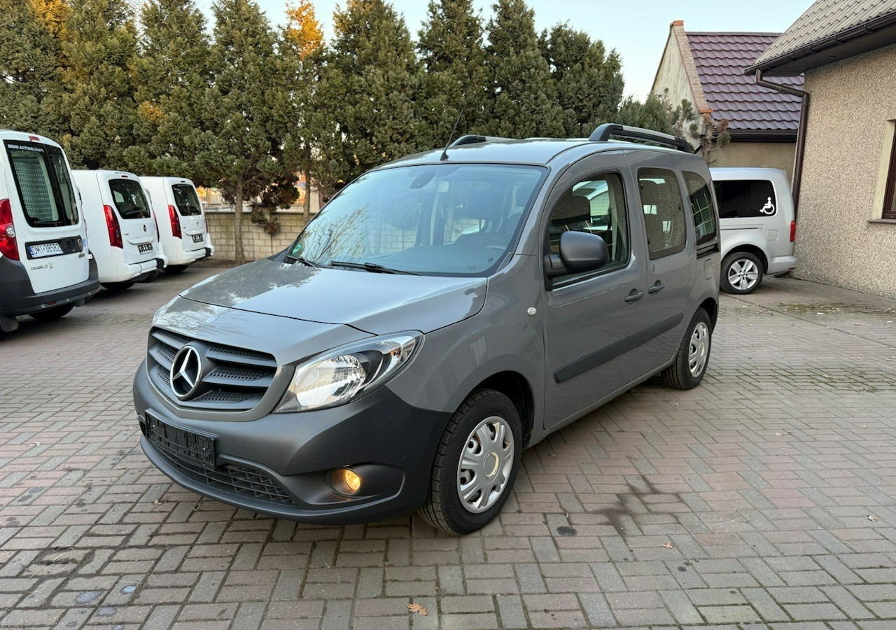 Mercedes-Benz Citan Mercedes Citan dla Niepełnosprawnych Inwalida Rampa 2018 - Coche: foto 5 Mercedes-Benz Citan Mercedes Citan dla Niepełnosprawnych Inwalida Rampa 2018 - Coche: foto 5