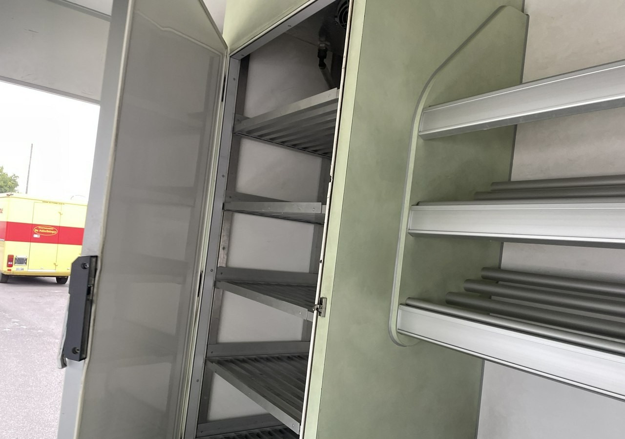 Camión tienda Mercedes-Benz Inny Mercedes-Benz Autosklep Gastronomiczny Warzywniak food truck foodtruck sklep 2008: foto 13 Camión tienda Mercedes-Benz Inny Mercedes-Benz Autosklep Gastronomiczny Warzywniak food truck foodtruck sklep 2008: foto 13