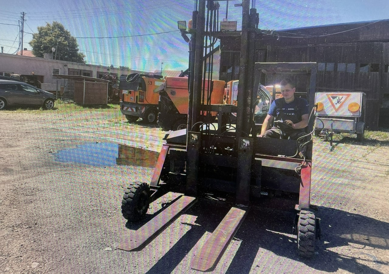 Mercedes-Benz Sprinter Wózek widłowy podwieszany Widlak - Furgoneta basculante: foto 3 Mercedes-Benz Sprinter Wózek widłowy podwieszany Widlak - Furgoneta basculante: foto 3