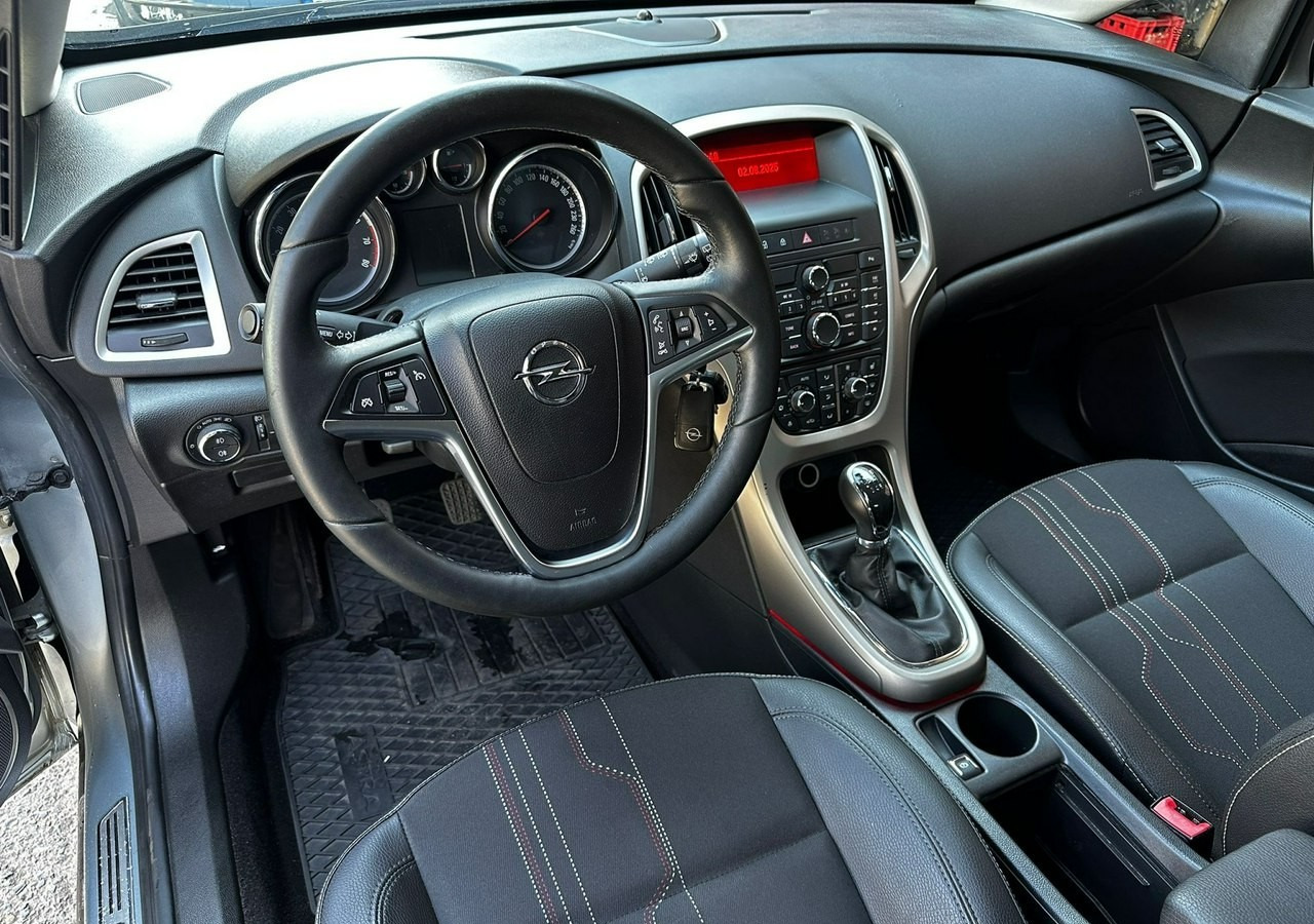 Opel Astra H Opel Astra 1.4-140KM Nowy silnik świeżo sprowadzony 2012 - Hatchback: foto 3 Opel Astra H Opel Astra 1.4-140KM Nowy silnik świeżo sprowadzony 2012 - Hatchback: foto 3