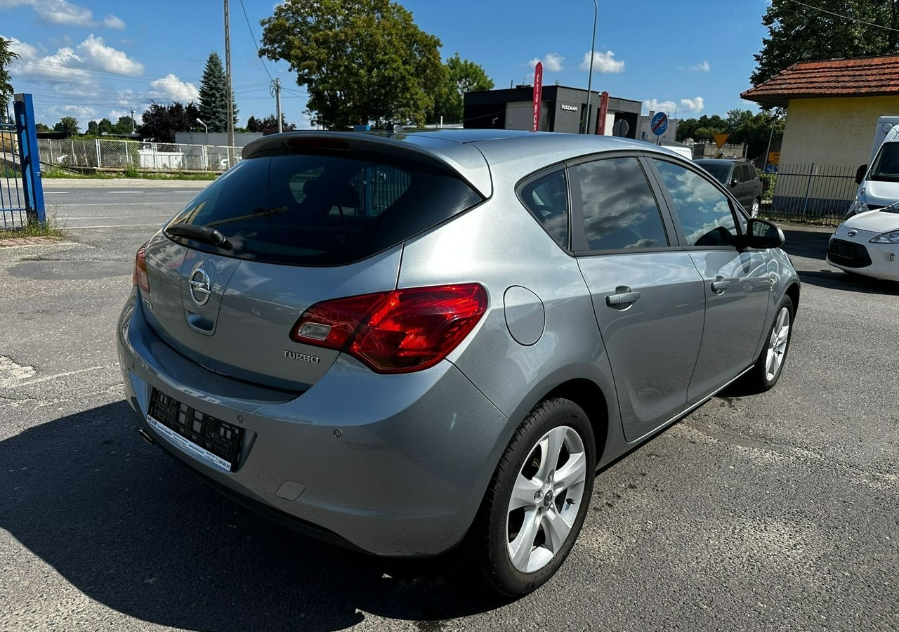 Opel Astra H Opel Astra 1.4-140KM Nowy silnik świeżo sprowadzony 2012 - Hatchback: foto 5 Opel Astra H Opel Astra 1.4-140KM Nowy silnik świeżo sprowadzony 2012 - Hatchback: foto 5