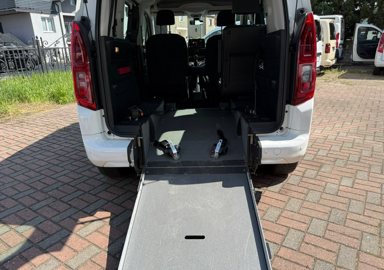 Opel Combo IV Combo Life Combo do przewozu Niepełnosprawnych inwalida rampa Model 2021 - Coche: foto 5 Opel Combo IV Combo Life Combo do przewozu Niepełnosprawnych inwalida rampa Model 2021 - Coche: foto 5