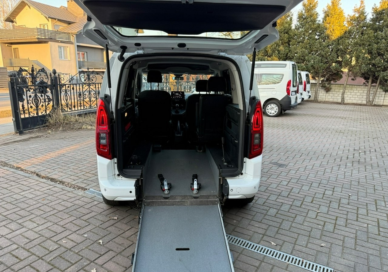 Opel Combo IV Combo Life Combo do przewozu Niepełnosprawnych inwalida rampa Model 2021 - Coche: foto 3 Opel Combo IV Combo Life Combo do przewozu Niepełnosprawnych inwalida rampa Model 2021 - Coche: foto 3