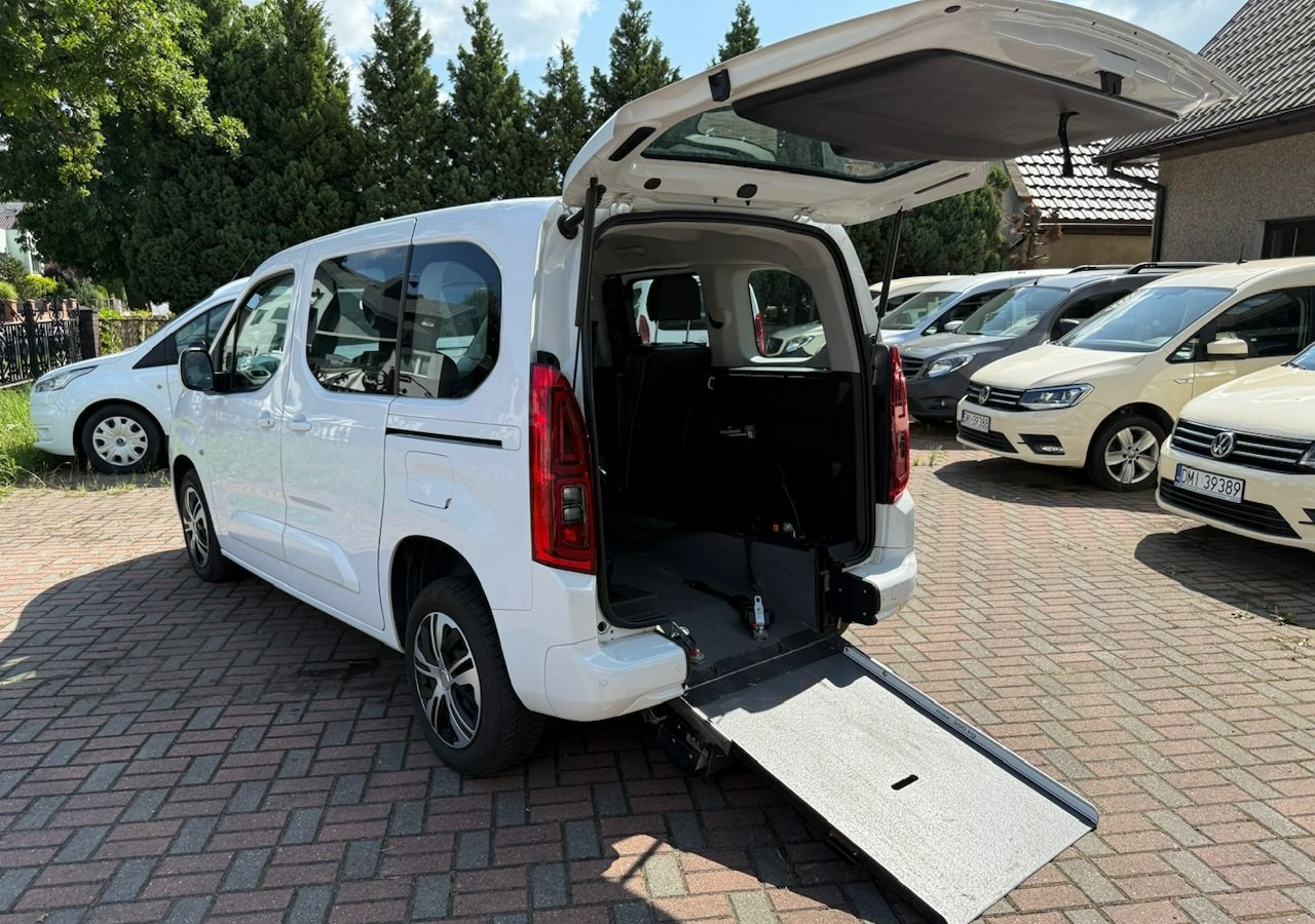 Opel Combo IV Combo Life Combo do przewozu Niepełnosprawnych inwalida rampa Model 2021 - Coche: foto 1 Opel Combo IV Combo Life Combo do przewozu Niepełnosprawnych inwalida rampa Model 2021 - Coche: foto 1