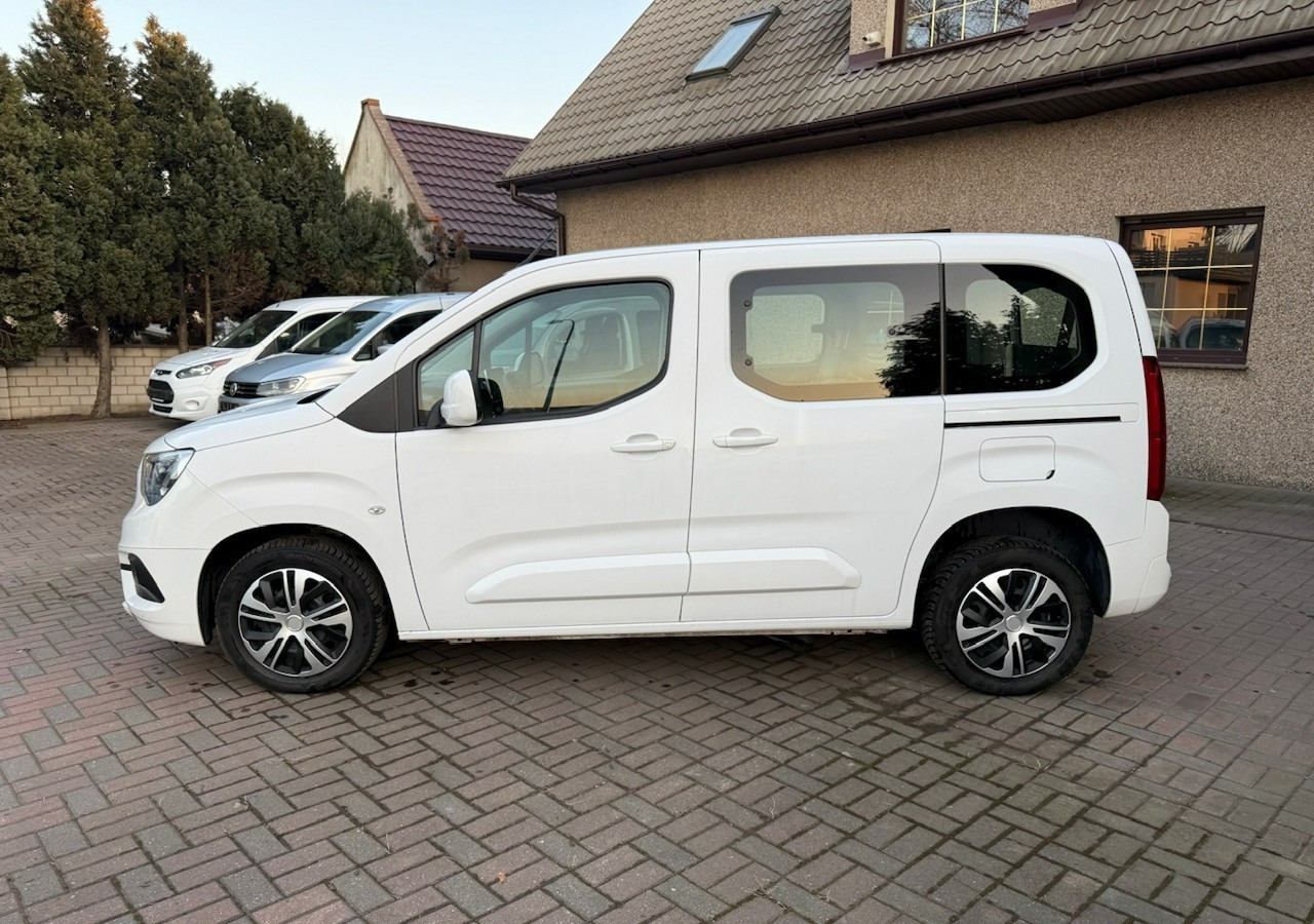 Opel Combo IV Combo Life Combo do przewozu Niepełnosprawnych inwalida rampa Model 2021 - Coche: foto 4 Opel Combo IV Combo Life Combo do przewozu Niepełnosprawnych inwalida rampa Model 2021 - Coche: foto 4