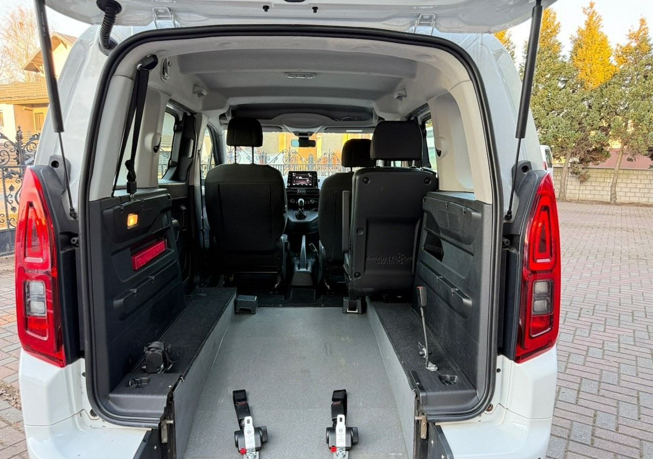 Opel Combo IV Combo Life Combo do przewozu Niepełnosprawnych inwalida rampa Model 2021 - Coche: foto 4 Opel Combo IV Combo Life Combo do przewozu Niepełnosprawnych inwalida rampa Model 2021 - Coche: foto 4