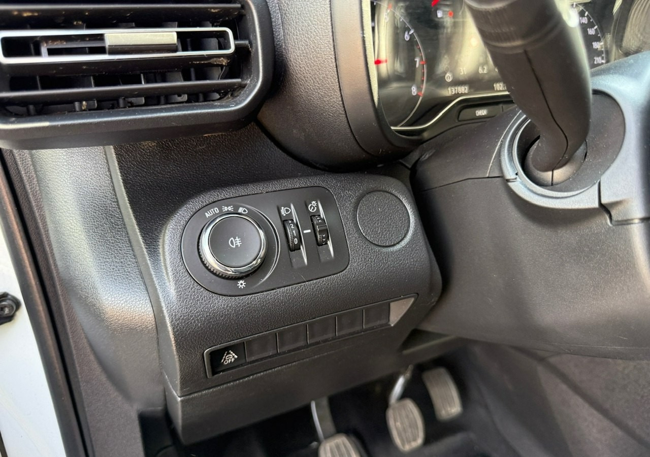 Coche Opel Combo IV Combo Life Combo do przewozu Niepełnosprawnych inwalida rampa Model 2021: foto 16