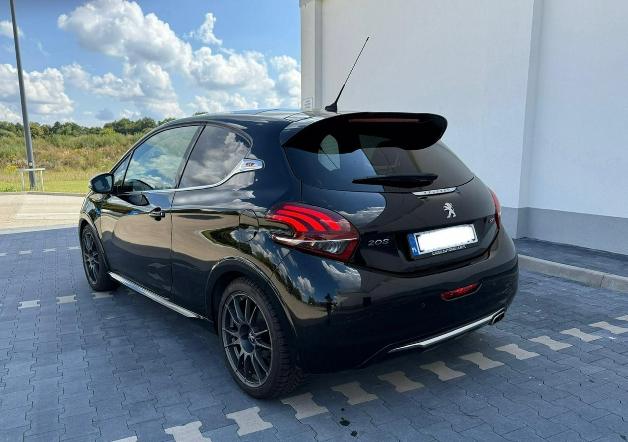 Peugeot 208 I 208GTI Sport 1.6THP 208KM Panorama Led JBL Navi Kamera OZ-Racing 201 - Hatchback: foto 3 Peugeot 208 I 208GTI Sport 1.6THP 208KM Panorama Led JBL Navi Kamera OZ-Racing 201 - Hatchback: foto 3