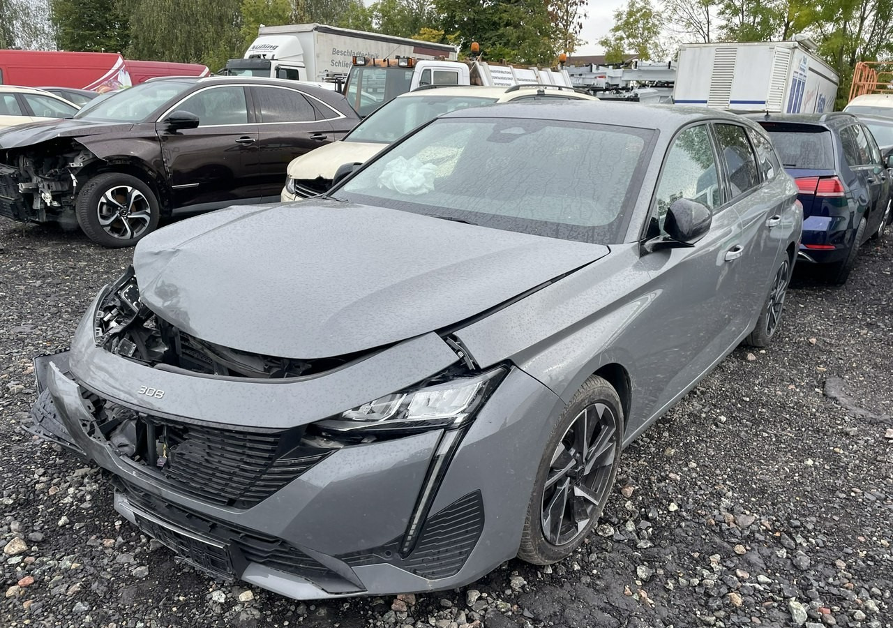 Peugeot 308 P5 Peugeot 308 1.5-131KM BlueHDi Allure Pack S&S EAT8 Salon PL 2024 - Coche familiar: foto 2 Peugeot 308 P5 Peugeot 308 1.5-131KM BlueHDi Allure Pack S&S EAT8 Salon PL 2024 - Coche familiar: foto 2