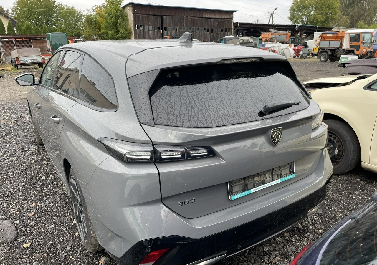 Peugeot 308 P5 Peugeot 308 1.5-131KM BlueHDi Allure Pack S&S EAT8 Salon PL 2024 - Coche familiar: foto 4 Peugeot 308 P5 Peugeot 308 1.5-131KM BlueHDi Allure Pack S&S EAT8 Salon PL 2024 - Coche familiar: foto 4