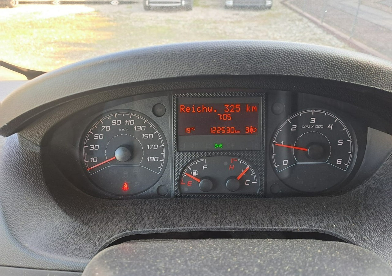 Peugeot Boxer Peugeot Boxer 2.0-130KM klima dokka Brygadówka doka 122tkm 2017 - Furgoneta caja abierta: foto 5 Peugeot Boxer Peugeot Boxer 2.0-130KM klima dokka Brygadówka doka 122tkm 2017 - Furgoneta caja abierta: foto 5
