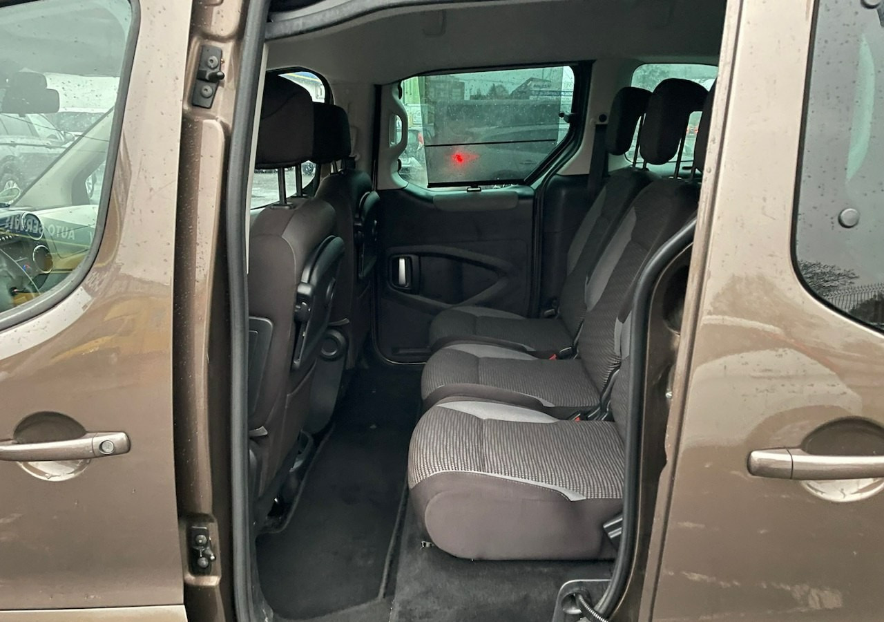 Coche familiar Peugeot Partner II Peugeot Partner Tepee 1.6 VTi 120KM Family Model 2013: foto 16