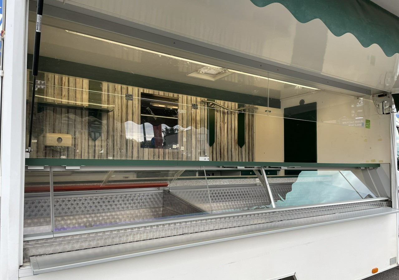 Renault Master Autosklep Gastronomiczny Food Truck Foodtruck sklep W-zasil 2015 - Camión tienda: foto 3 Renault Master Autosklep Gastronomiczny Food Truck Foodtruck sklep W-zasil 2015 - Camión tienda: foto 3