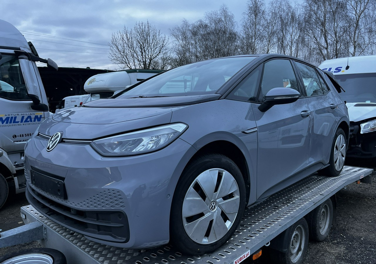 Volkswagen ID.3 ID.3 Pure Performance Family Lwd Navi 150KM 2022 - Hatchback: foto 1 Volkswagen ID.3 ID.3 Pure Performance Family Lwd Navi 150KM 2022 - Hatchback: foto 1