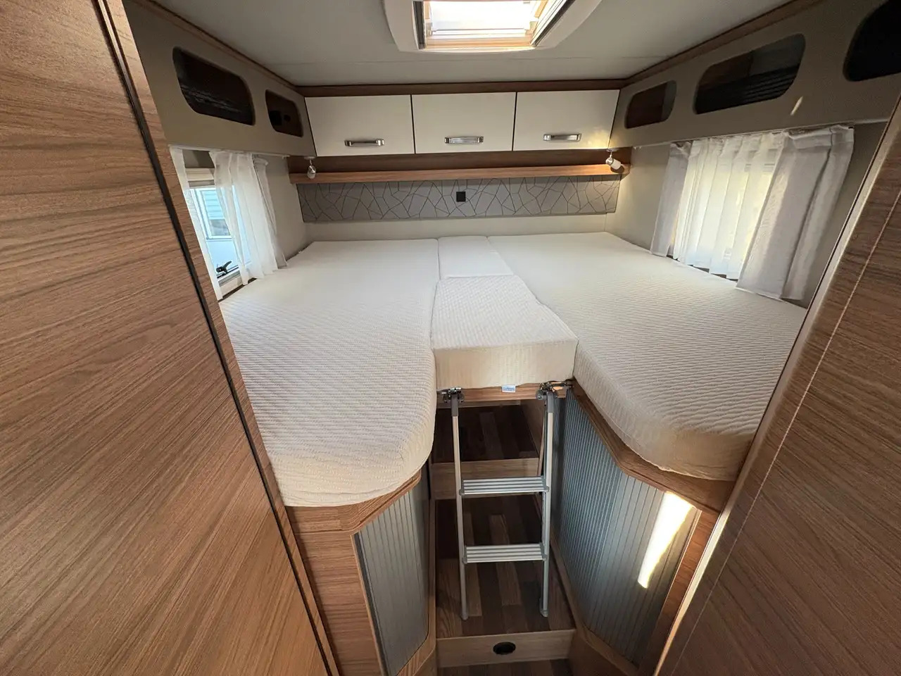 Autocaravana perfilada Weinsberg CaraCompact 600 MEG PEPPER: foto 10 Autocaravana perfilada Weinsberg CaraCompact 600 MEG PEPPER: foto 10