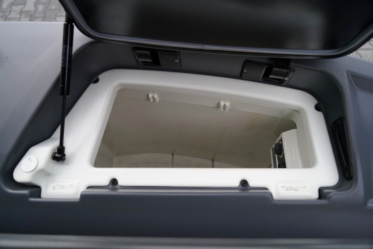 Autobús Mercedes-Benz TOURISMO RHD / EURO 6 / 12 METRÓW / SPROWADZONY: foto 32 Autobús Mercedes-Benz TOURISMO RHD / EURO 6 / 12 METRÓW / SPROWADZONY: foto 32