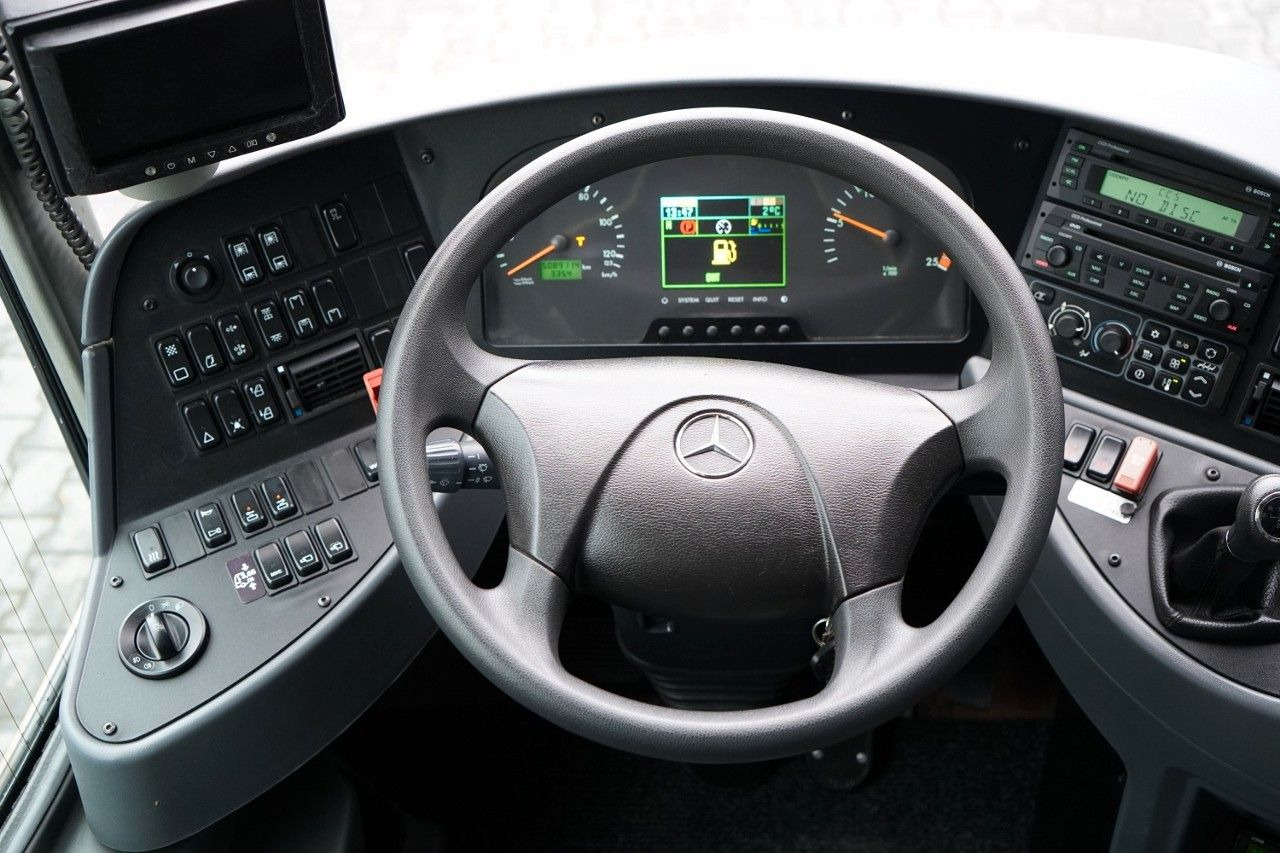 Autobús Mercedes-Benz TOURISMO RHD / EURO 6 / 12 METRÓW / SPROWADZONY: foto 13 Autobús Mercedes-Benz TOURISMO RHD / EURO 6 / 12 METRÓW / SPROWADZONY: foto 13