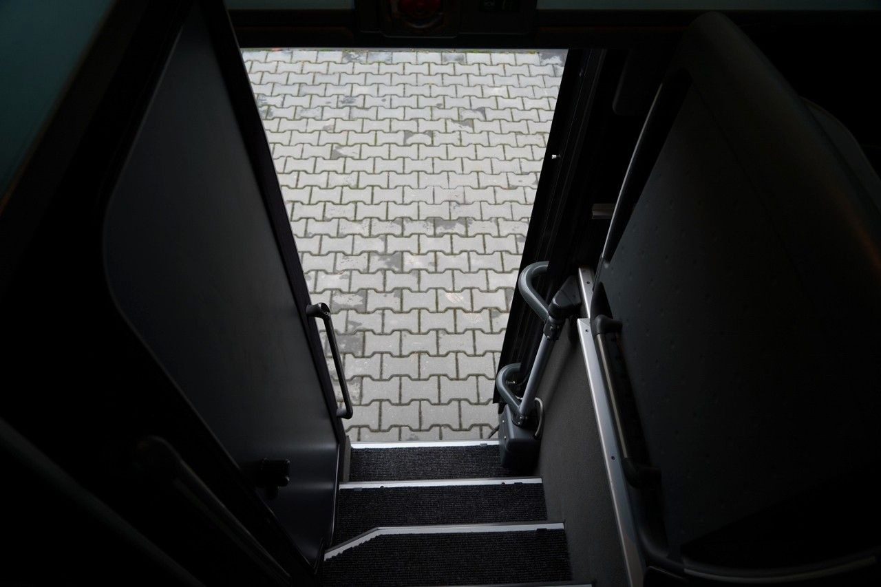 Autobús Mercedes-Benz TOURISMO RHD / EURO 6 / 12 METRÓW / SPROWADZONY: foto 30 Autobús Mercedes-Benz TOURISMO RHD / EURO 6 / 12 METRÓW / SPROWADZONY: foto 30