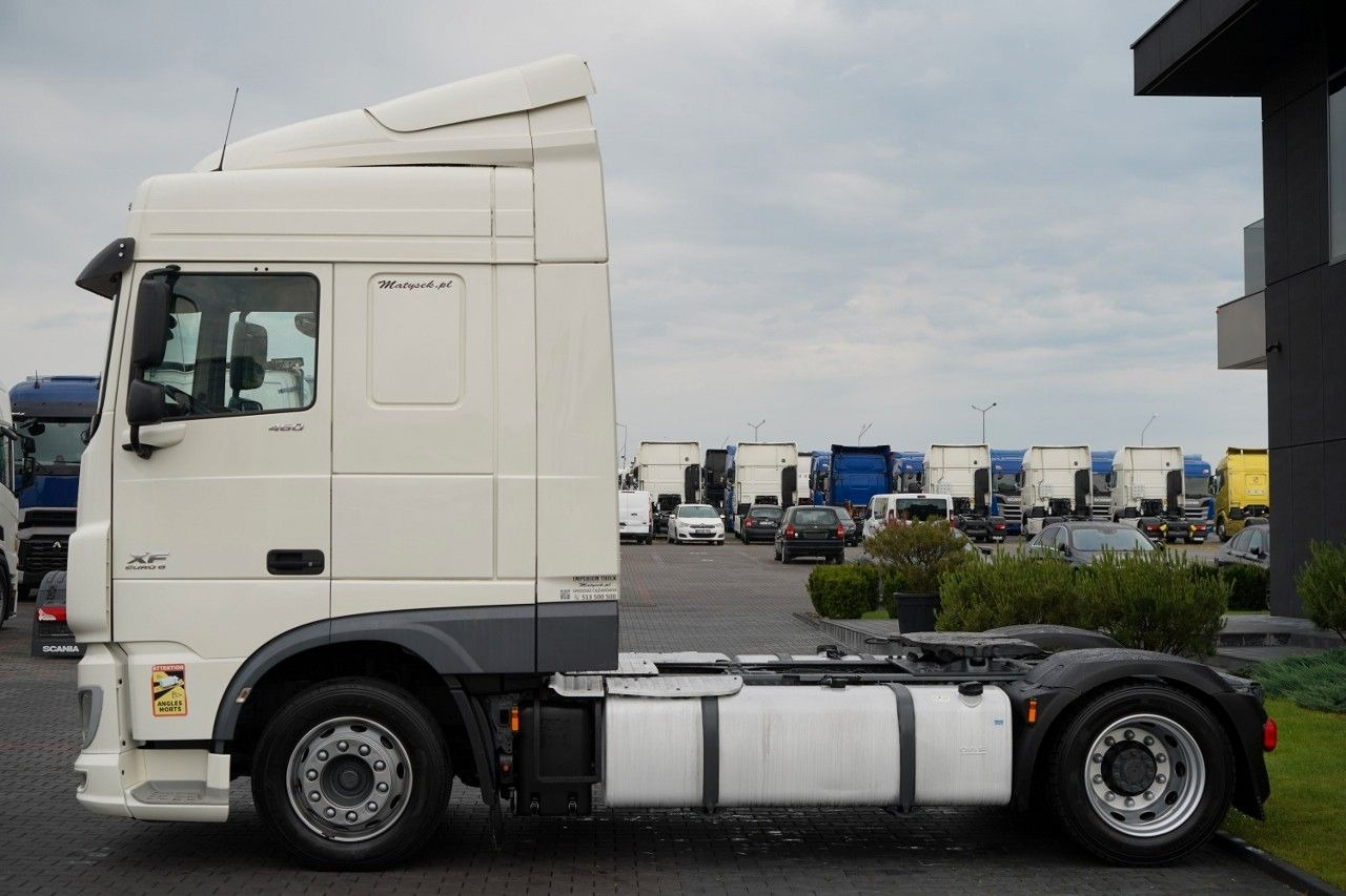 DAF XF 460 / SPACE CAB / MEGA / LOW DECK / EURO 6 - Cabeza tractora: foto 3 DAF XF 460 / SPACE CAB / MEGA / LOW DECK / EURO 6 - Cabeza tractora: foto 3