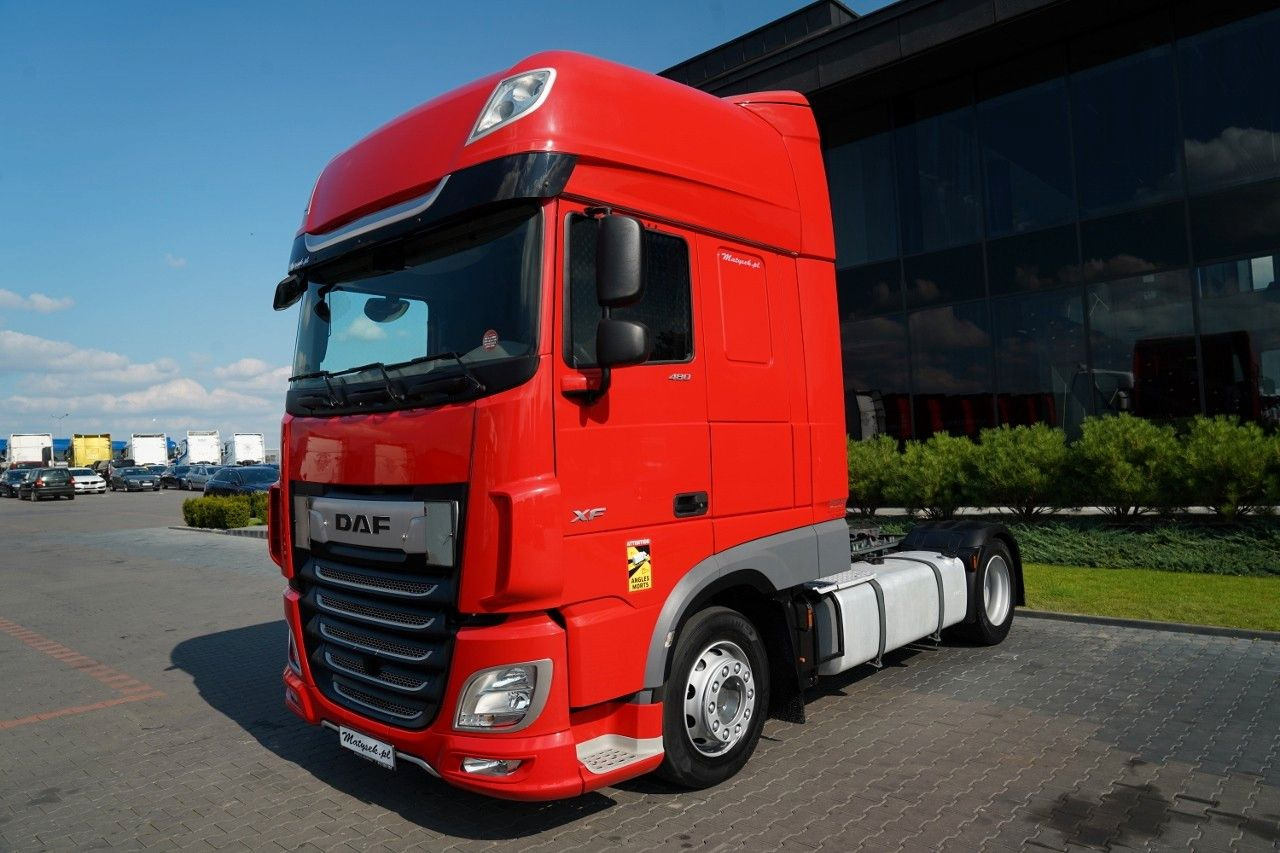 DAF XF 480 / LOW DECK / MEGA / 2021 / SSC / PO KONTR - Cabeza tractora: foto 2 DAF XF 480 / LOW DECK / MEGA / 2021 / SSC / PO KONTR - Cabeza tractora: foto 2