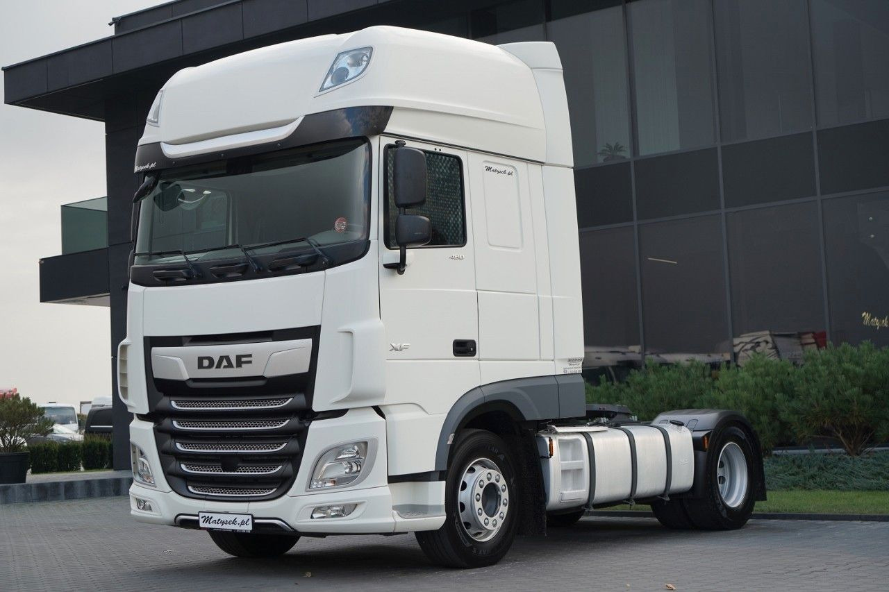 DAF XF 480 / SUPER SPACE CAB / 2021 ROK - Cabeza tractora: foto 1 DAF XF 480 / SUPER SPACE CAB / 2021 ROK - Cabeza tractora: foto 1