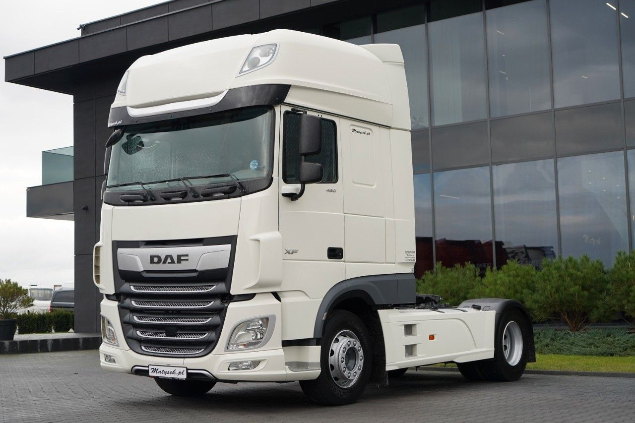 DAF XF 480 / SUPER SPACE CAB / 2022 ROK - Cabeza tractora: foto 1 DAF XF 480 / SUPER SPACE CAB / 2022 ROK - Cabeza tractora: foto 1