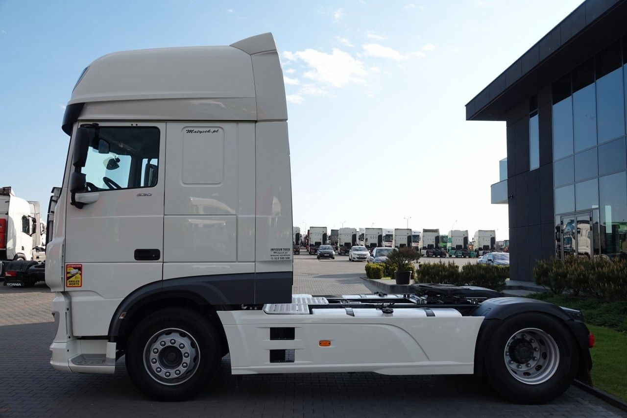 DAF XF 530 / RETARDER / I-PARK COOL / SSC / OPONY 1 - Cabeza tractora: foto 3 DAF XF 530 / RETARDER / I-PARK COOL / SSC / OPONY 1 - Cabeza tractora: foto 3