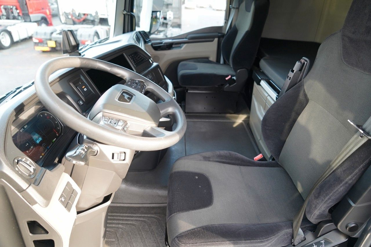 Leasing de MAN TGX 18.510 / GM / RETARDER / NAVI / 2022 R MAN TGX 18.510 / GM / RETARDER / NAVI / 2022 R: foto 25 Leasing de MAN TGX 18.510 / GM / RETARDER / NAVI / 2022 R MAN TGX 18.510 / GM / RETARDER / NAVI / 2022 R: foto 25