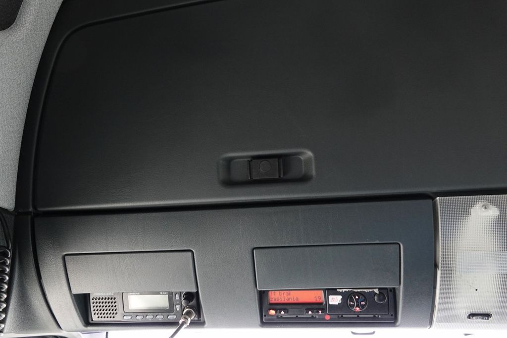 Cabeza tractora MAN TGX 33.540 / 6x4 / RETARDER / DMC: 90 TON / 3 os MAN TGX 33.540 / 6x4 / RETARDER / DMC: 90 TON / 3 os: foto 14 Cabeza tractora MAN TGX 33.540 / 6x4 / RETARDER / DMC: 90 TON / 3 os MAN TGX 33.540 / 6x4 / RETARDER / DMC: 90 TON / 3 os: foto 14