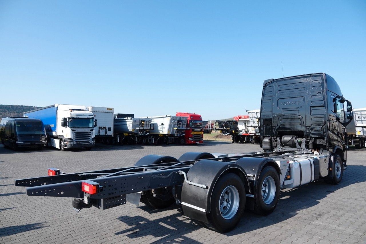 Volvo FH 16 / 750 KM / 6X4 / RAMA DŁ. 8 M / 373 TYS. - Cabeza tractora: foto 4 Volvo FH 16 / 750 KM / 6X4 / RAMA DŁ. 8 M / 373 TYS. - Cabeza tractora: foto 4