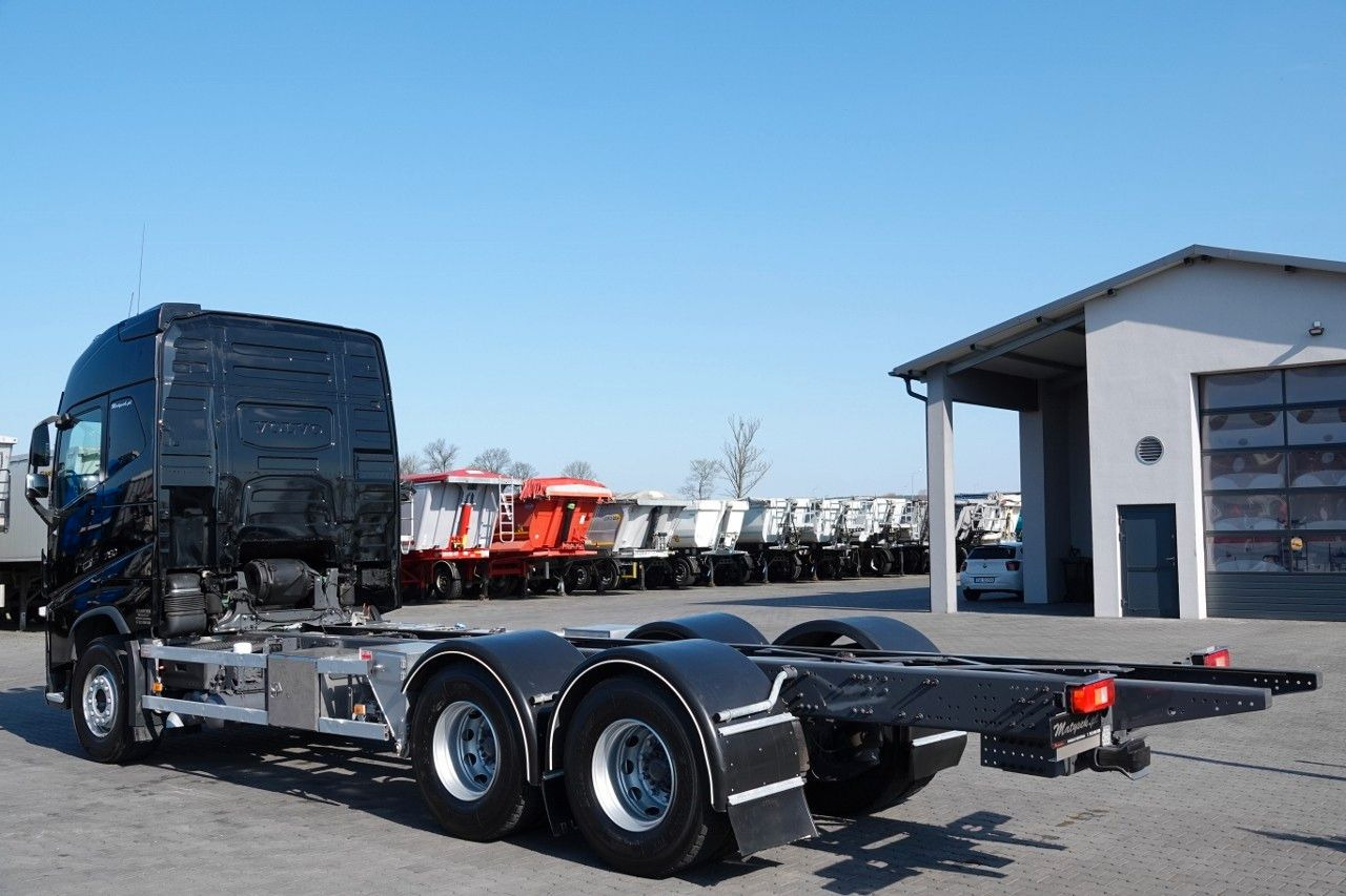 Volvo FH 16 / 750 KM / 6X4 / RAMA DŁ. 8 M / 373 TYS. - Cabeza tractora: foto 3 Volvo FH 16 / 750 KM / 6X4 / RAMA DŁ. 8 M / 373 TYS. - Cabeza tractora: foto 3