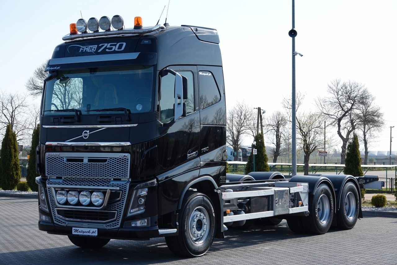 Volvo FH 16 / 750 KM / 6X4 / RAMA DŁ. 8 M / 373 TYS. - Cabeza tractora: foto 2 Volvo FH 16 / 750 KM / 6X4 / RAMA DŁ. 8 M / 373 TYS. - Cabeza tractora: foto 2