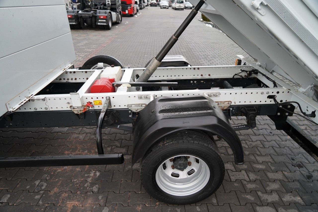 Furgoneta basculante Iveco DAILY 35-140 / WYWROTKA / BRYGADÓWKA / BLIŹNIAK: foto 10