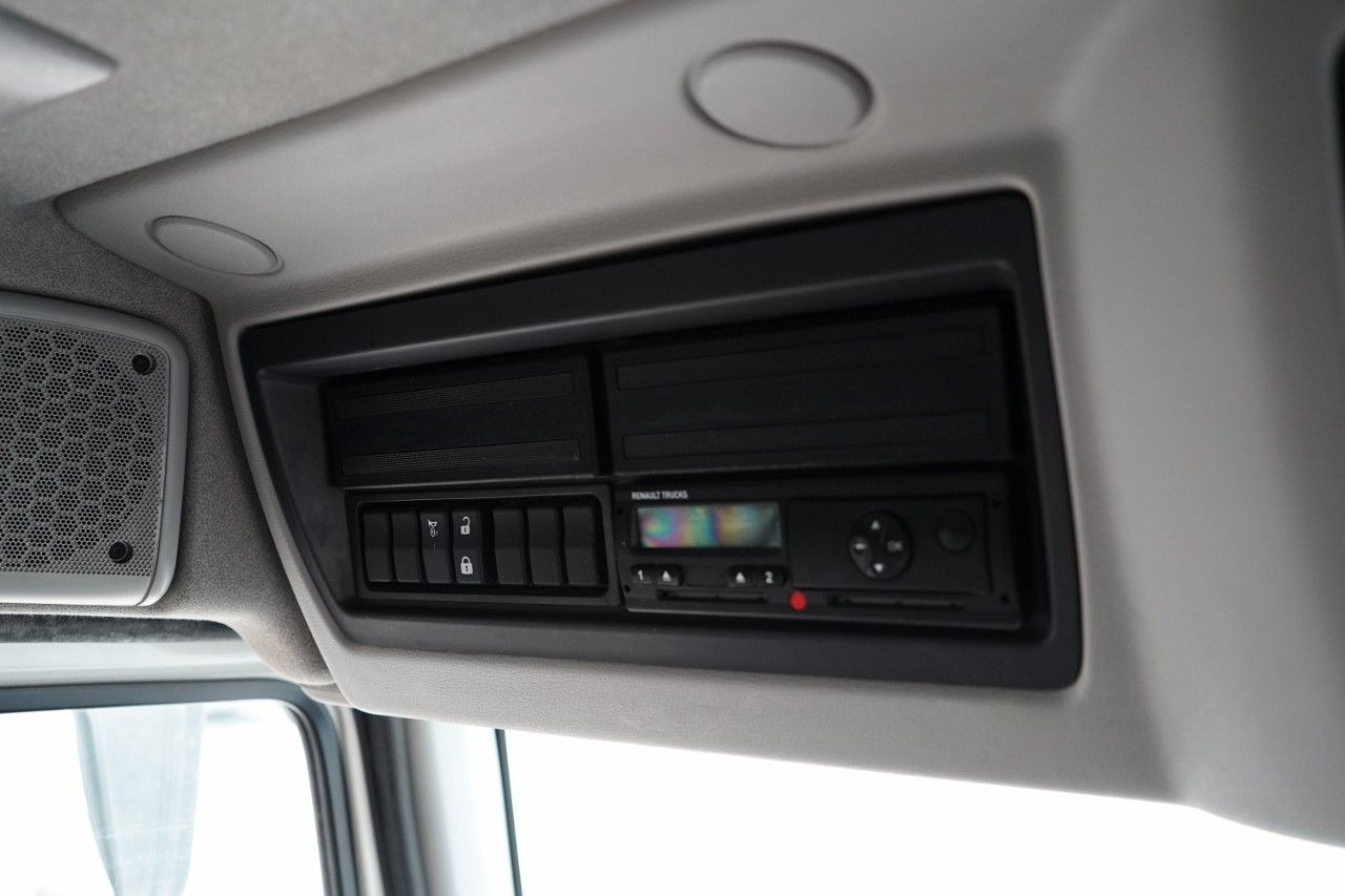 Camión caja cerrada Renault D 210 / 4x2 / KONTENER / 8,6 M / MOCNA PODŁOGA /: foto 35 Camión caja cerrada Renault D 210 / 4x2 / KONTENER / 8,6 M / MOCNA PODŁOGA /: foto 35