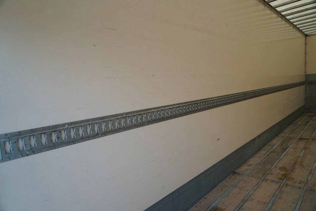 Camión caja cerrada Renault D 210 / 4x2 / KONTENER / 8,6 M / MOCNA PODŁOGA /: foto 23 Camión caja cerrada Renault D 210 / 4x2 / KONTENER / 8,6 M / MOCNA PODŁOGA /: foto 23