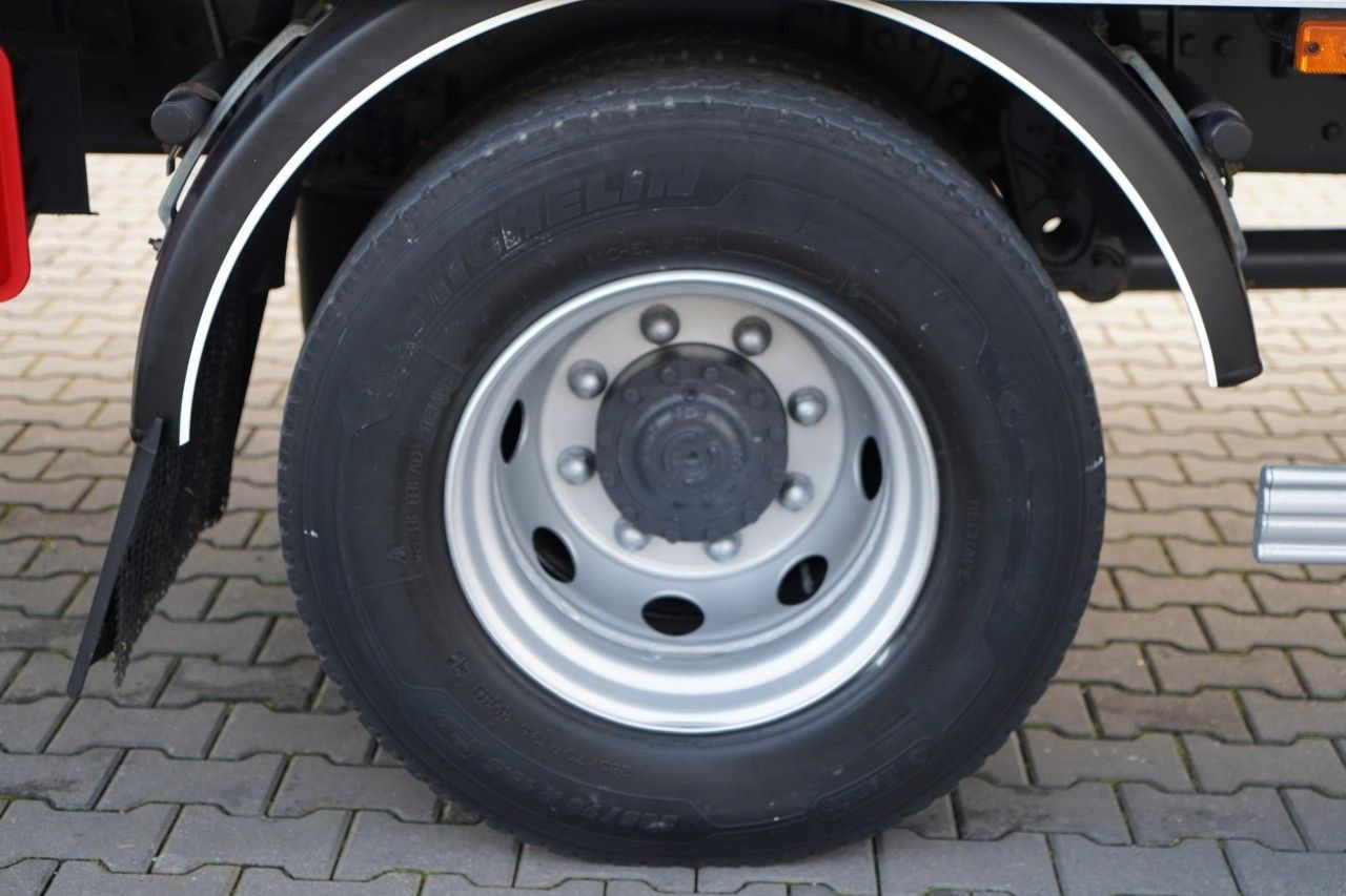 Camión caja cerrada Renault D 210 / 4x2 / KONTENER / 8,6 M / MOCNA PODŁOGA /: foto 20 Camión caja cerrada Renault D 210 / 4x2 / KONTENER / 8,6 M / MOCNA PODŁOGA /: foto 20