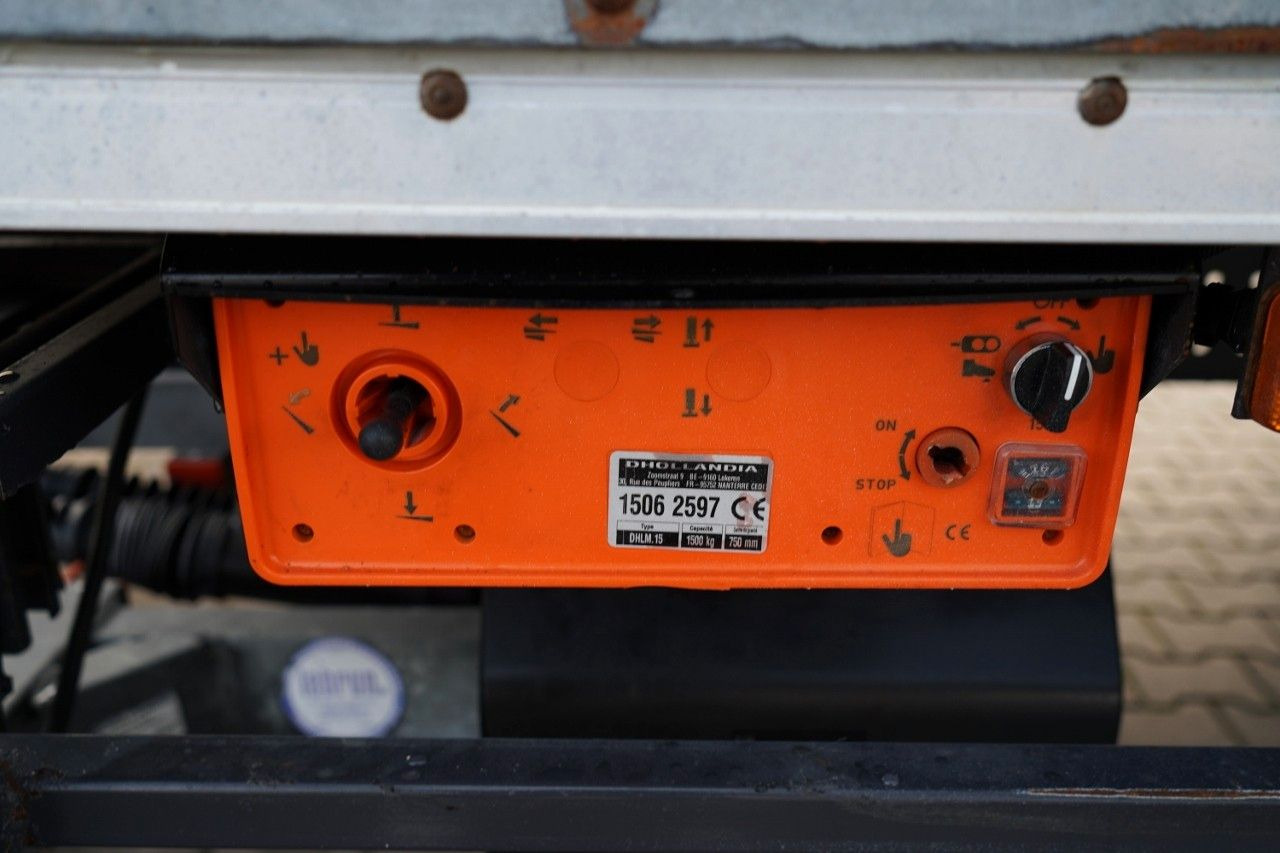 Camión caja cerrada Renault D 210 / 4x2 / KONTENER / 8,6 M / MOCNA PODŁOGA /: foto 26 Camión caja cerrada Renault D 210 / 4x2 / KONTENER / 8,6 M / MOCNA PODŁOGA /: foto 26