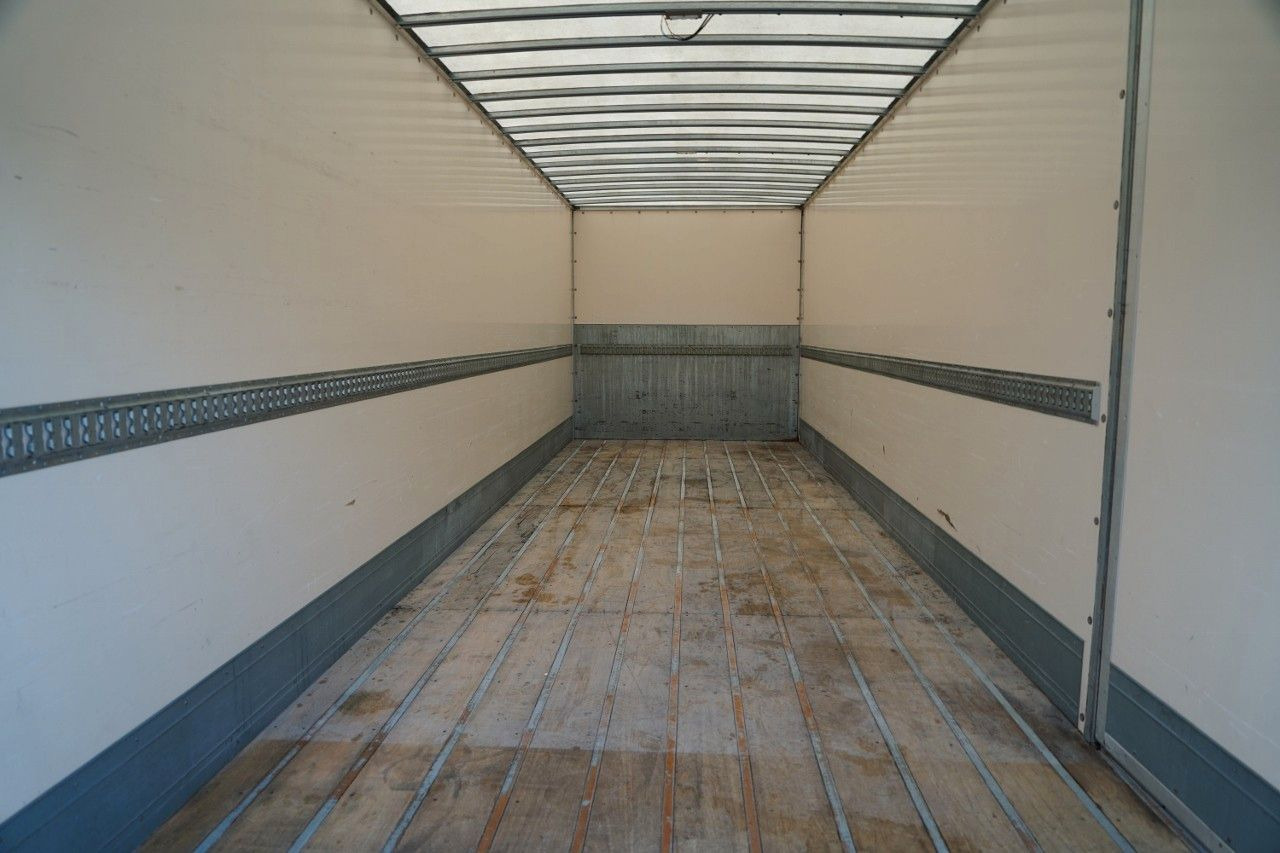 Camión caja cerrada Renault D 210 / 4x2 / KONTENER / 8,6 M / MOCNA PODŁOGA /: foto 22 Camión caja cerrada Renault D 210 / 4x2 / KONTENER / 8,6 M / MOCNA PODŁOGA /: foto 22