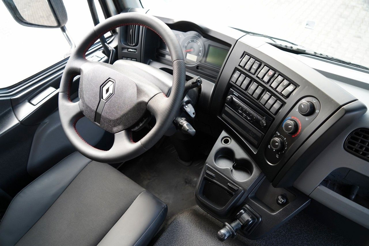 Camión caja cerrada Renault D 210 / 4x2 / KONTENER / 8,6 M / MOCNA PODŁOGA /: foto 31 Camión caja cerrada Renault D 210 / 4x2 / KONTENER / 8,6 M / MOCNA PODŁOGA /: foto 31