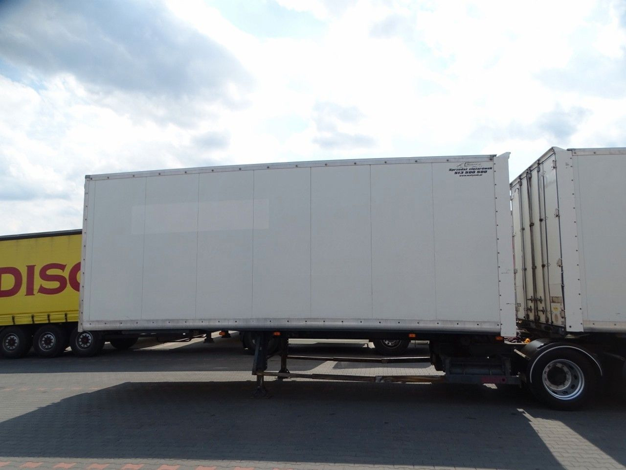 Samro JUMBO VEHICULAR BOX- 7,3 M + 7,3 M/KOFFER TANDEM - Semirremolque caja cerrada: foto 3 Samro JUMBO VEHICULAR BOX- 7,3 M + 7,3 M/KOFFER TANDEM - Semirremolque caja cerrada: foto 3