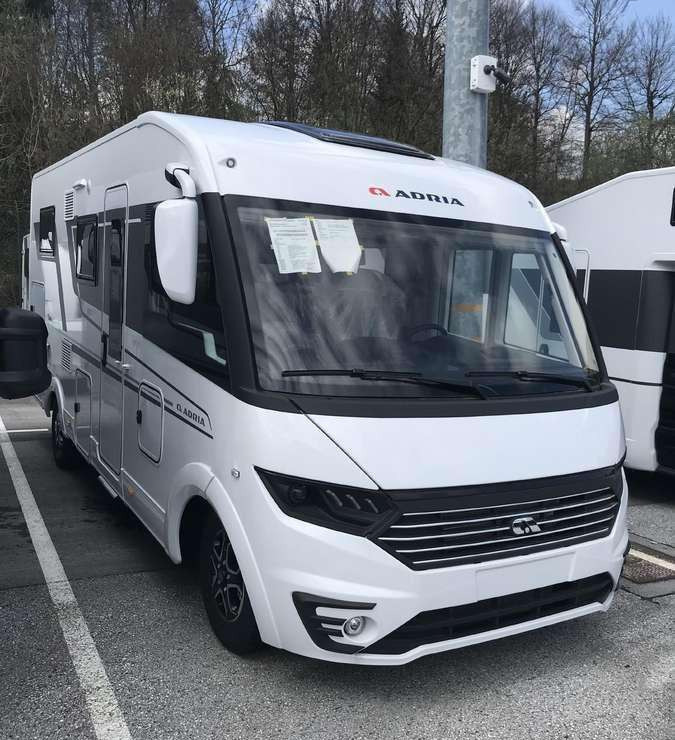 Adria Sonic 600SL - Autocaravana integral: foto 1 Adria Sonic 600SL - Autocaravana integral: foto 1