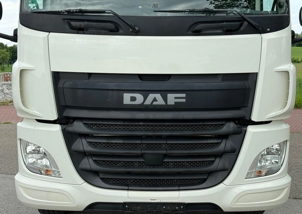 DAF CF 330/10.2017/KONTENER MEBLOWY/IZOTERMA/WINDA/18 PALET/E6/NISKI PRZEBIEG/Z NIEMIEC/JAK NOWY/DUŻY SILNIK/ - Camión caja cerrada: foto 4 DAF CF 330/10.2017/KONTENER MEBLOWY/IZOTERMA/WINDA/18 PALET/E6/NISKI PRZEBIEG/Z NIEMIEC/JAK NOWY/DUŻY SILNIK/ - Camión caja cerrada: foto 4
