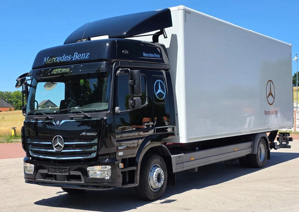 Mercedes-Benz ATEGO 1527/1530/IZOTERMA/WINDA/SPROWADZONY/E6/PIERWSZY WŁAŚCICIEL/AUTOMAT/18EURO PALET/STAN BARDZO DOBRY - Camión frigorífico: foto 1 Mercedes-Benz ATEGO 1527/1530/IZOTERMA/WINDA/SPROWADZONY/E6/PIERWSZY WŁAŚCICIEL/AUTOMAT/18EURO PALET/STAN BARDZO DOBRY - Camión frigorífico: foto 1