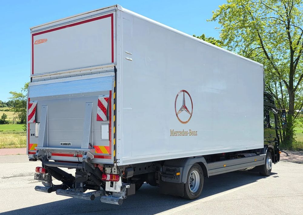 Mercedes-Benz ATEGO 1527/1530/IZOTERMA/WINDA/SPROWADZONY/E6/PIERWSZY WŁAŚCICIEL/AUTOMAT/18EURO PALET/STAN BARDZO DOBRY - Camión frigorífico: foto 4 Mercedes-Benz ATEGO 1527/1530/IZOTERMA/WINDA/SPROWADZONY/E6/PIERWSZY WŁAŚCICIEL/AUTOMAT/18EURO PALET/STAN BARDZO DOBRY - Camión frigorífico: foto 4