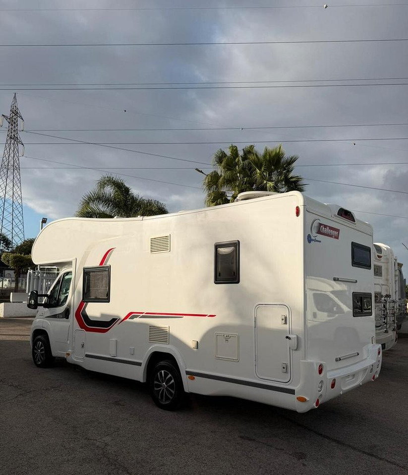 Challenger C 256 - Autocaravana capuchina: foto 3 Challenger C 256 - Autocaravana capuchina: foto 3