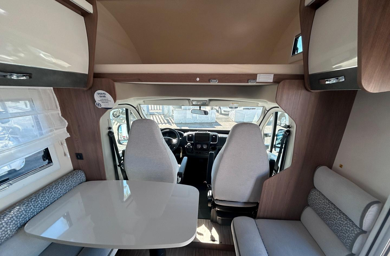 Elnagh BARON 65 - Autocaravana capuchina: foto 4 Elnagh BARON 65 - Autocaravana capuchina: foto 4