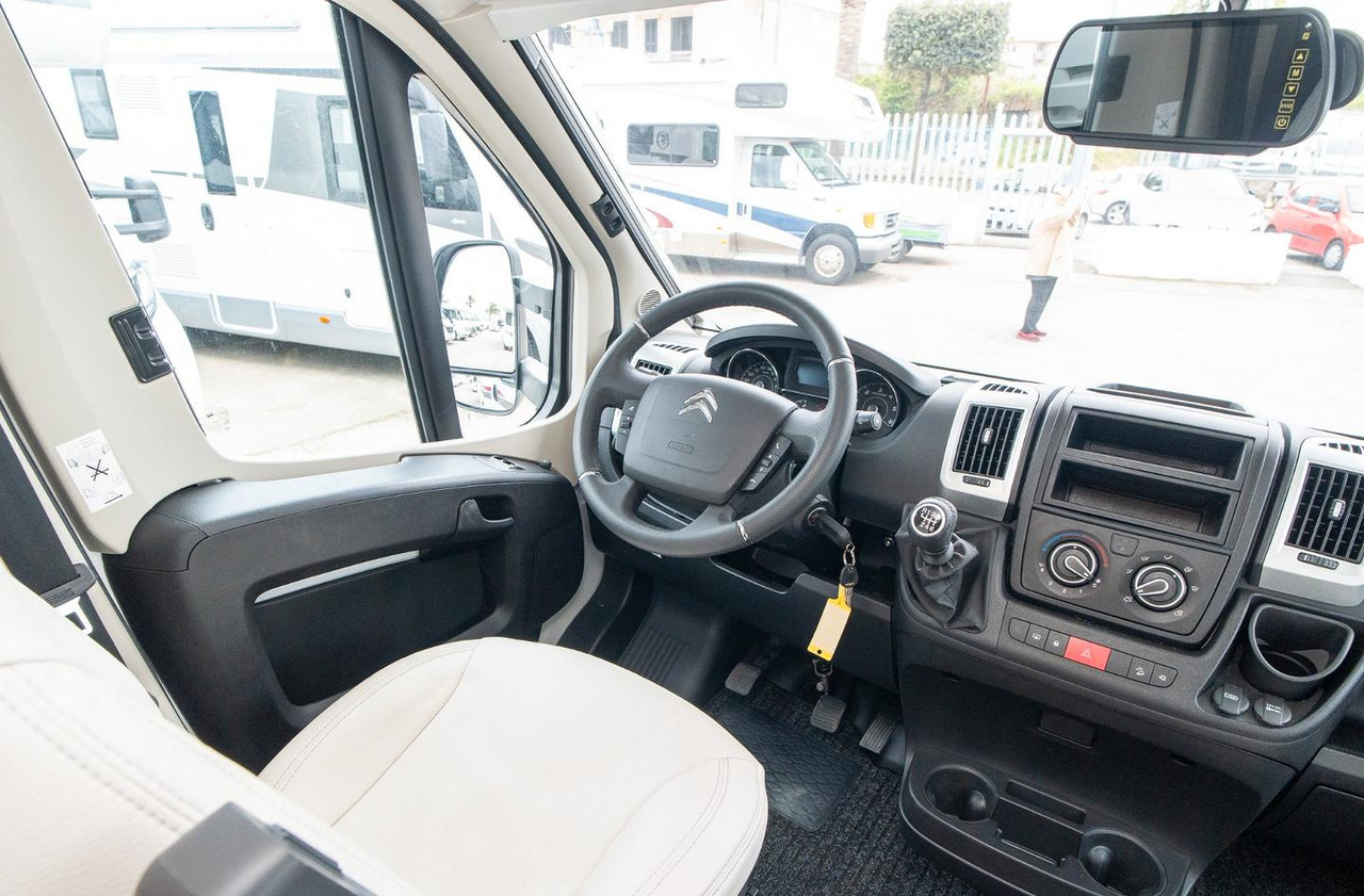 Elnagh baron 20 - Autocaravana capuchina: foto 5 Elnagh baron 20 - Autocaravana capuchina: foto 5