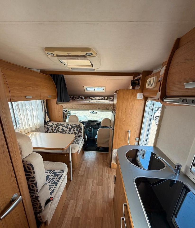 Autocaravana capuchina Rimor SUPERBRIG 677 TC: foto 9