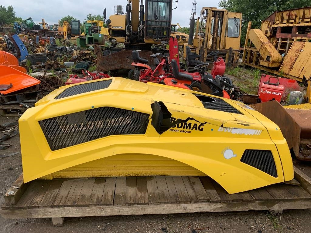 Bomag BW 216DH BONNET - Bastidor/ Chasis para Maquinaria de construcción: foto 2 Bomag BW 216DH BONNET - Bastidor/ Chasis para Maquinaria de construcción: foto 2